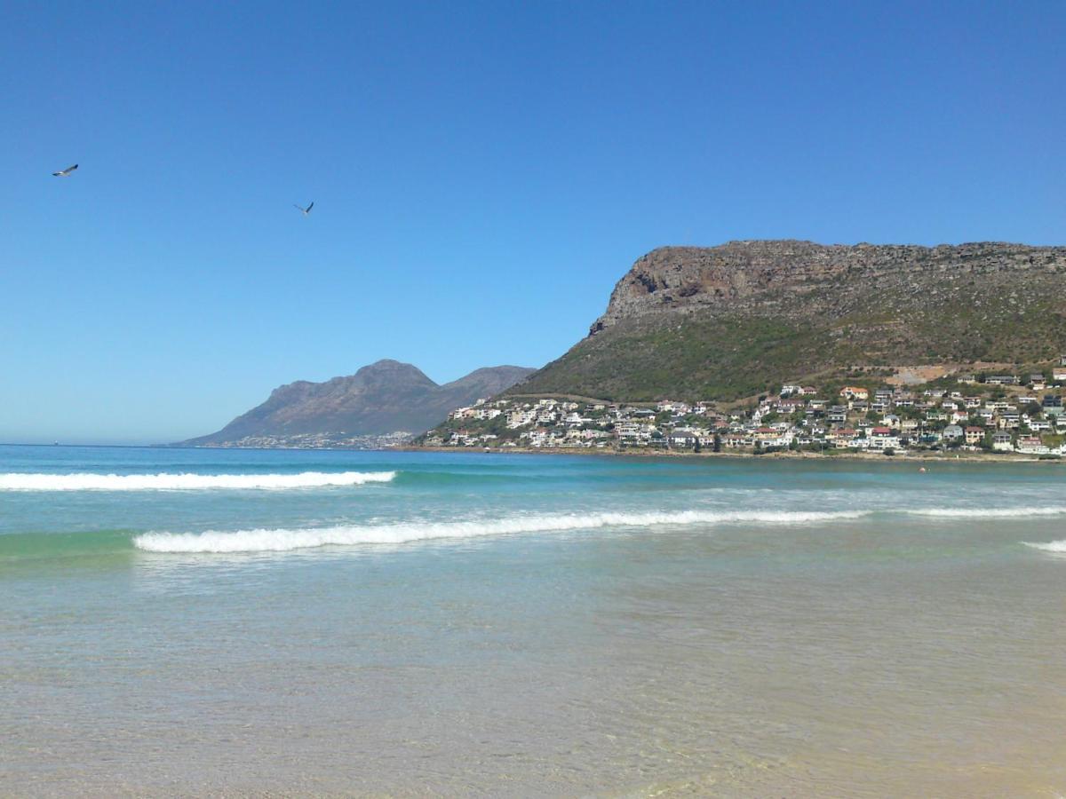 55 On Main Guesthouse And Spa Fish Hoek Exterior foto